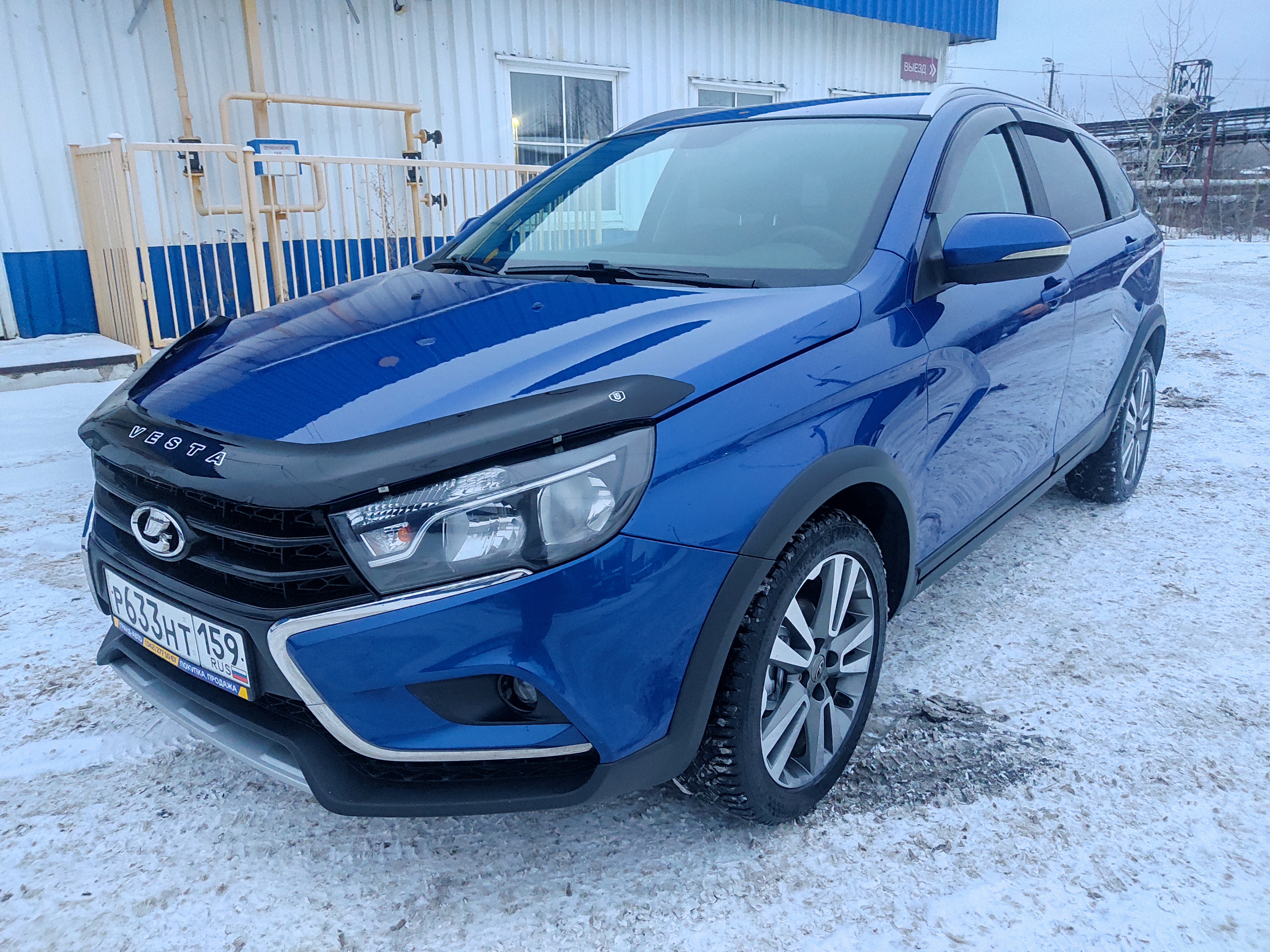   (LADA) Vesta Cross    